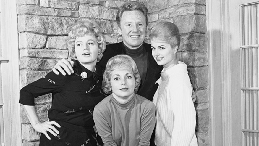 Obit-Martha Hyer_Cham640.jpg
